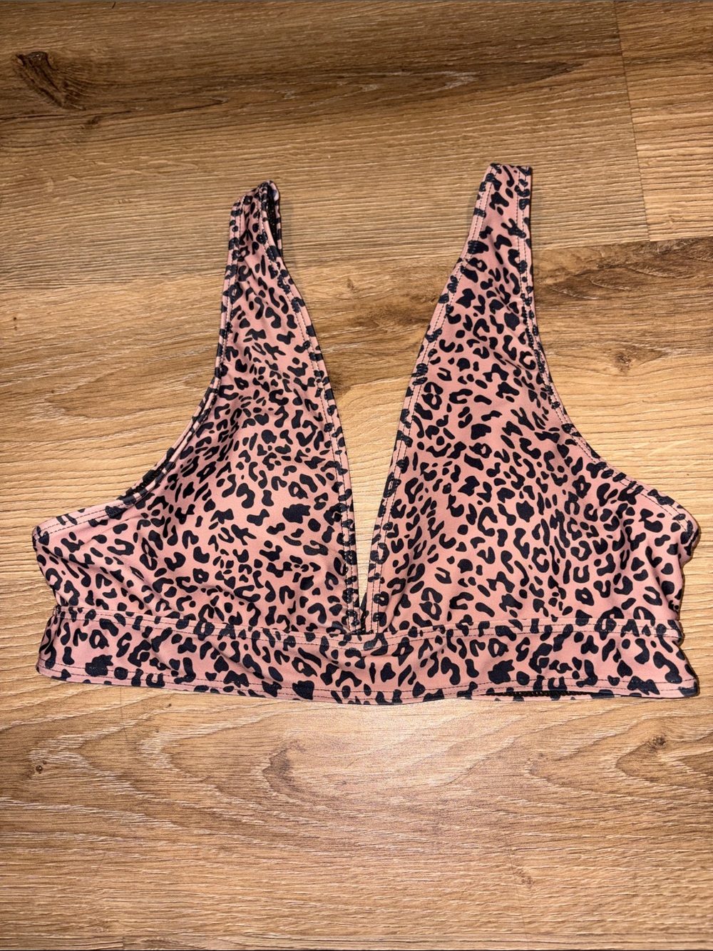 OFFERS! Halara Leopard Bikini Top Leopard Print small HALARA swimsuit bikini top